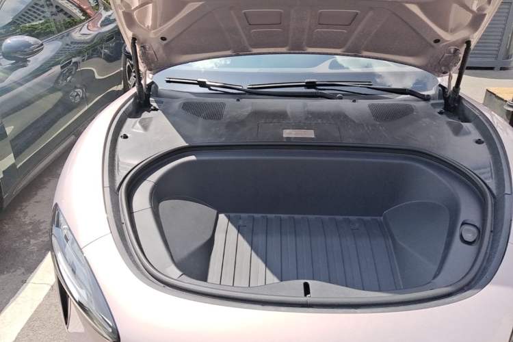 Used Xiaomi Auto SU7 2026 Model Pro Engine Bay Right