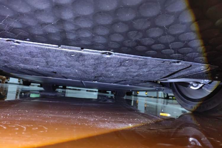 Used Xiaomi Auto SU7 2026 Model Pro Chassis Rear