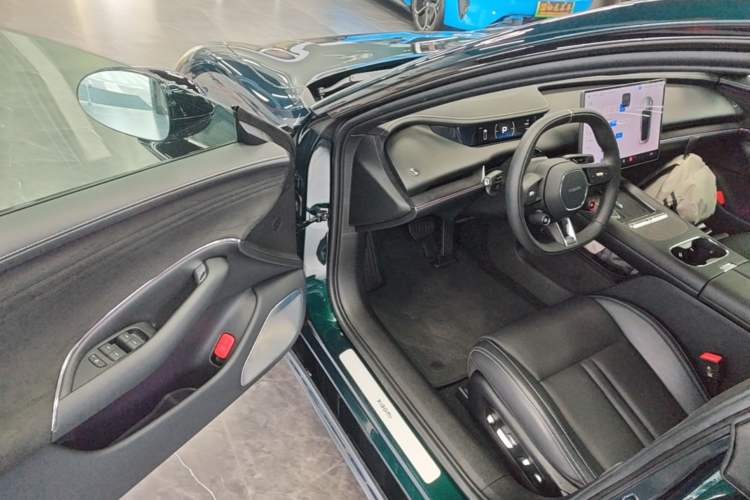 Used Xiaomi Auto SU7 2026 Model Standard Edition Driver Seat