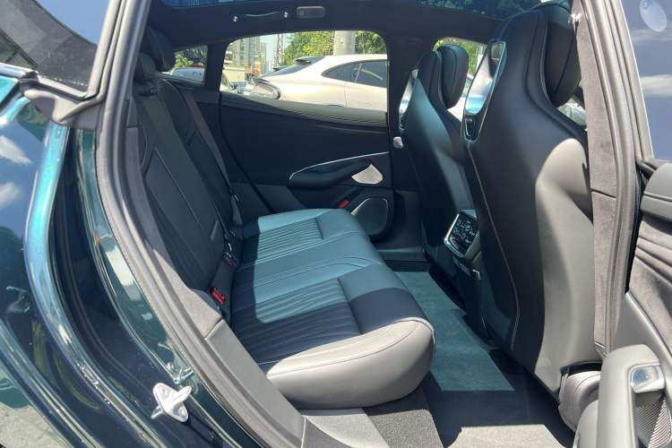 Used Xiaomi Auto SU7 2026 Model Max Interior 14