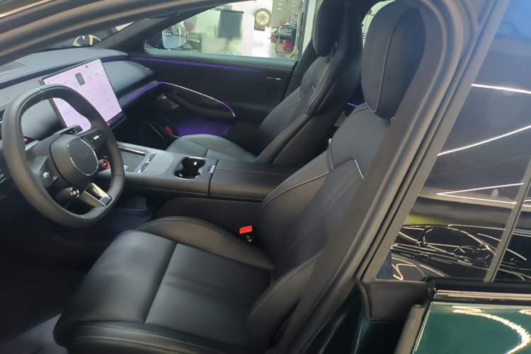 Used Xiaomi Auto SU7 2026 Model Standard Edition Left Front Seat
