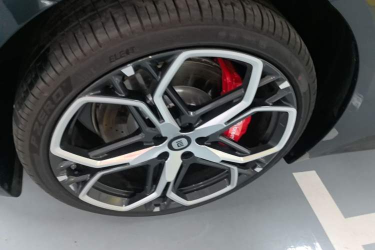 Used Xiaomi Auto SU7 2026 Model Max Left Front Wheel Hub