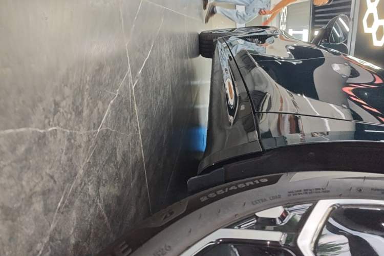 Used Xiaomi Auto SU7 2026 Model Standard Edition Left Side Sill