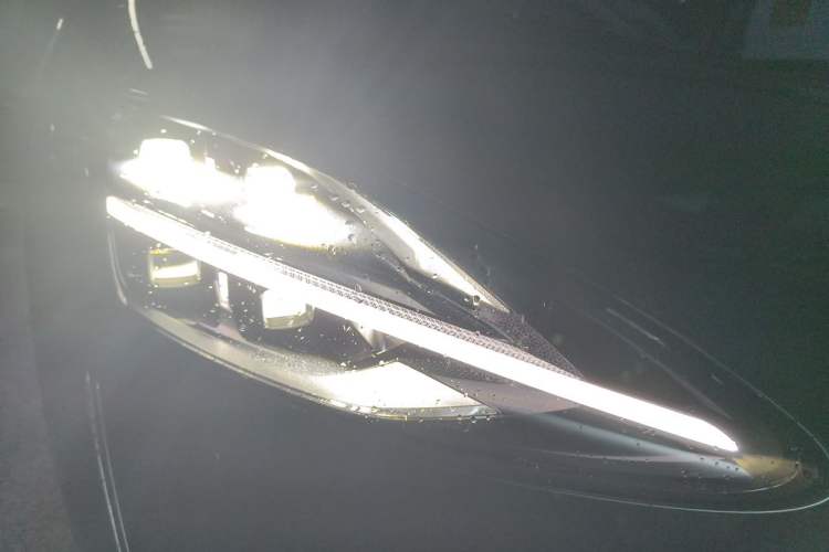 Used Xiaomi Auto SU7 2026 Model Pro Right Front Headlight