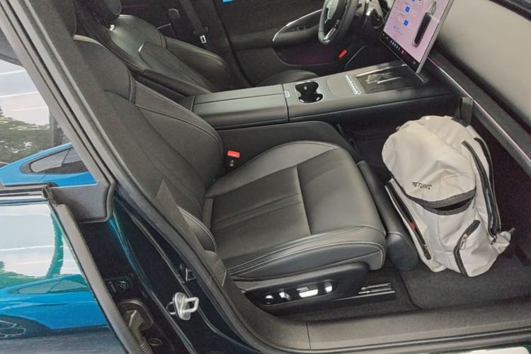Used Xiaomi Auto SU7 2026 Model Standard Edition Right Front Seat