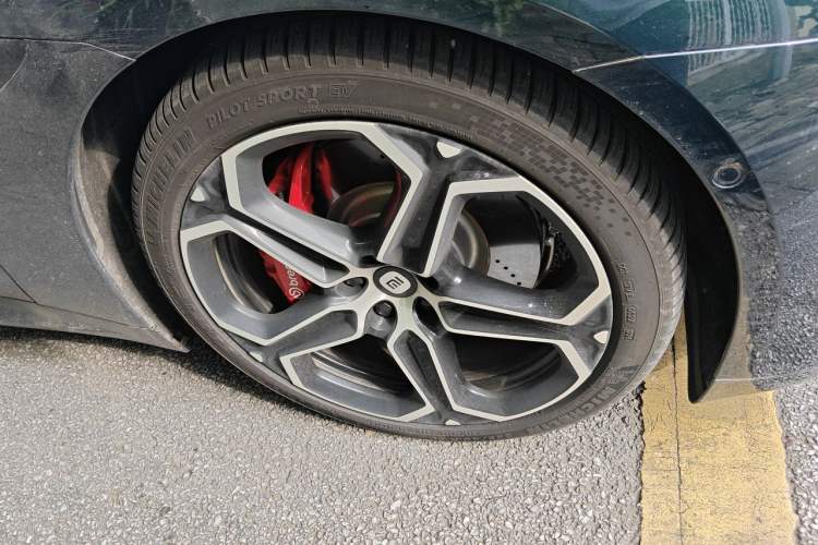 Used Xiaomi Auto SU7 2026 Model Max Right Front Wheel Hub