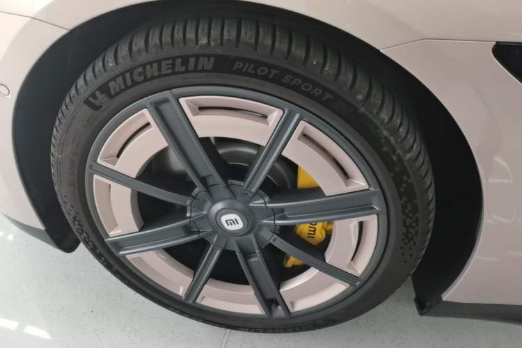 Used Xiaomi Auto SU7 2026 Model Pro Left Front Wheel Hub