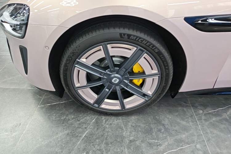 Used Xiaomi Auto SU7 2026 Model Standard Edition Left Front Wheel Hub