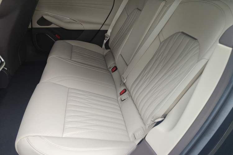 Used Xiaomi Auto SU7 2026 Model Max Left Rear Seat