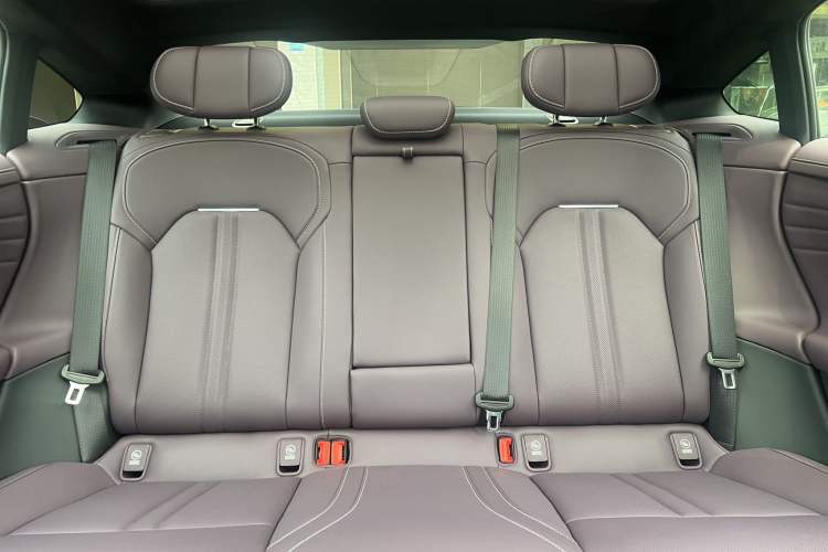 Used Xiaomi Auto SU7 2026 Model Pro Interior 8