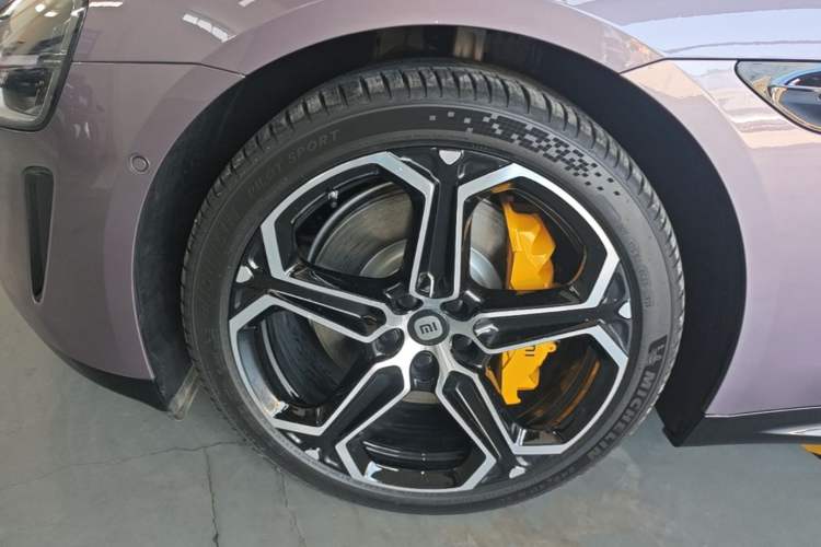 Used Xiaomi Auto SU7 2026 Model Standard Edition Left Front Wheel Hub