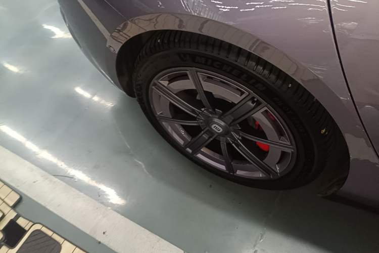 Used Xiaomi Auto SU7 2026 Model Max Right Rear Wheel Hub