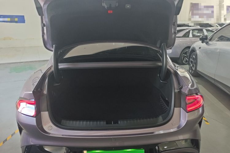 Used Xiaomi Auto SU7 2026 Model Standard Edition Trunk