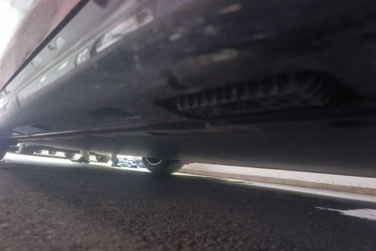 Used Xiaomi Auto SU7 2026 Model Standard Edition Chassis Front Right