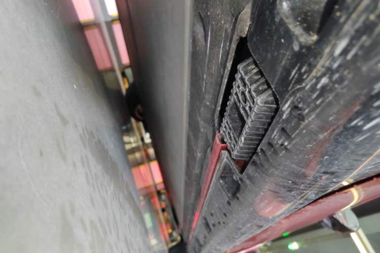 Used Xiaomi Auto SU7 2026 Model Pro Chassis Rear Right