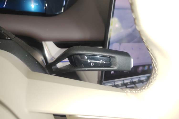 Used Xiaomi Auto SU7 2026 Model Pro Gear Lever