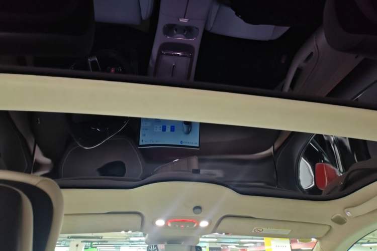 Used Xiaomi Auto SU7 2026 Model Max Headliner