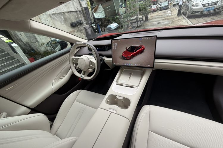 Used Xiaomi Auto SU7 2026 Model Standard Edition Interior 1