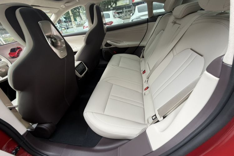 Used Xiaomi Auto SU7 2026 Model Standard Edition Interior 6