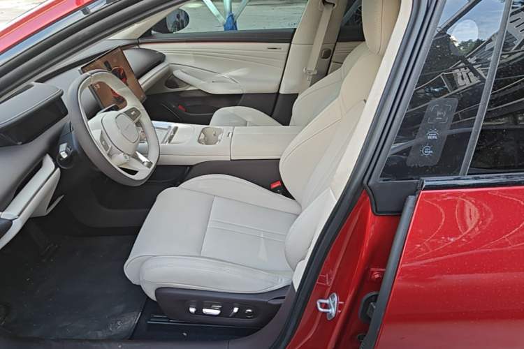 Used Xiaomi Auto SU7 2026 Model Standard Edition Left Front Seat