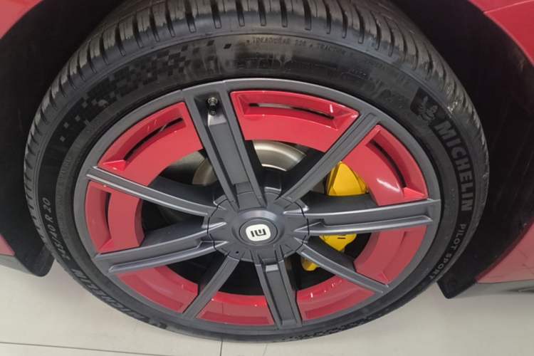Used Xiaomi Auto SU7 2026 Model Standard Edition Left Front Wheel Hub