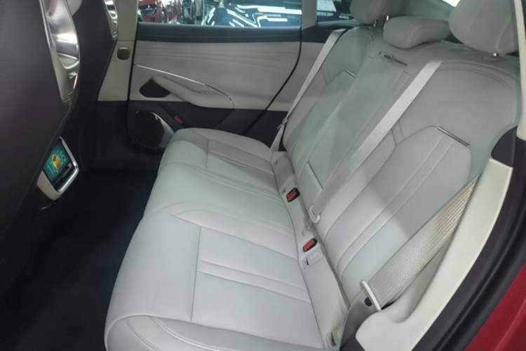 Used Xiaomi Auto SU7 2026 Model Standard Edition Left Rear Seat