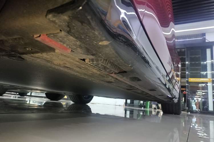 Used Xiaomi Auto SU7 2026 Model Standard Edition Left Side Sill