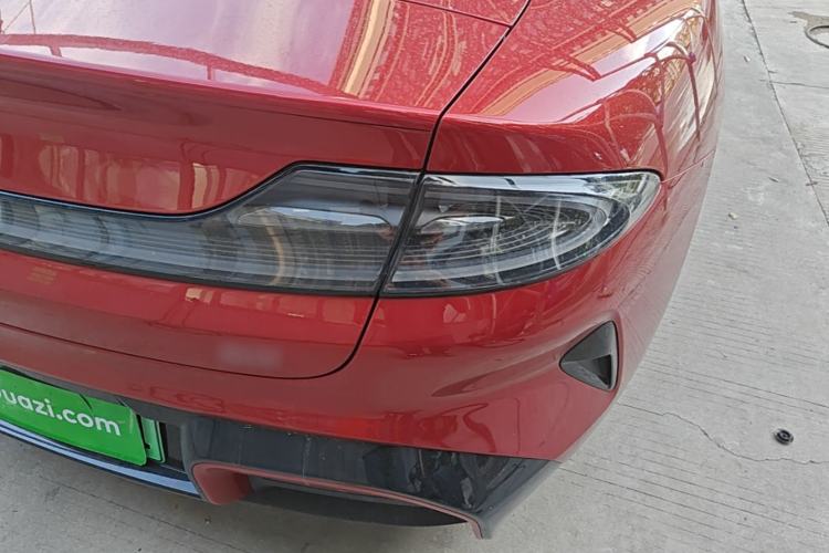 Used Xiaomi Auto SU7 2026 Model Standard Edition Right Rear Taillight