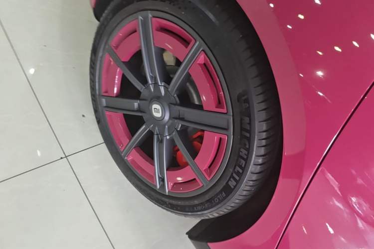 Used Xiaomi Auto SU7 2026 Model Max Right Rear Wheel Hub