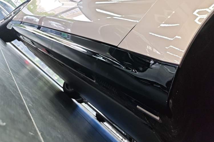 Used Xiaomi Auto SU7 2026 Model Standard Edition Right Side Sill