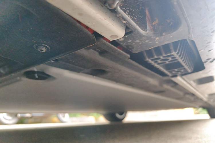 Used Xiaomi Auto SU7 2026 Model Standard Edition Chassis Front Left