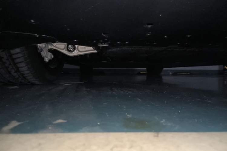 Used Xiaomi Auto SU7 2026 Model Standard Edition Chassis Front Right