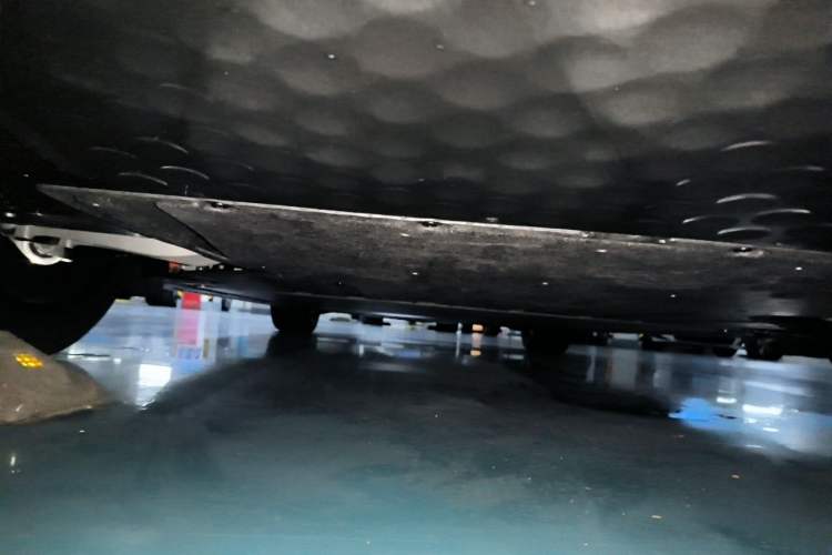 Used Xiaomi Auto SU7 2026 Model Standard Edition Chassis Rear