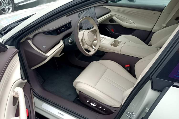 Used Xiaomi Auto SU7 2026 Model Standard Edition Driver Seat