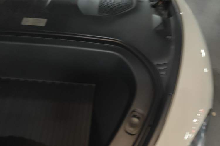 Used Xiaomi Auto SU7 2026 Model Max Engine Bay Left