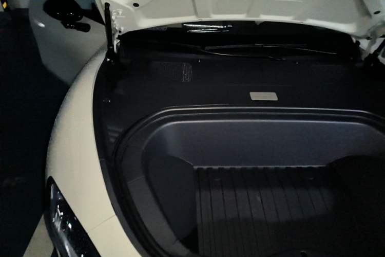 Used Xiaomi Auto SU7 2026 Model Standard Edition Engine Bay Right