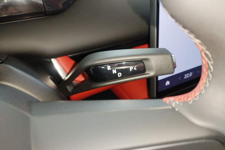 Used Xiaomi Auto SU7 2026 Model Standard Edition Gear Lever