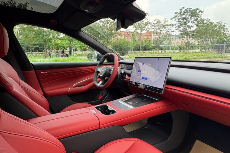 Used Xiaomi Auto SU7 2026 Model Standard Edition Interior 2