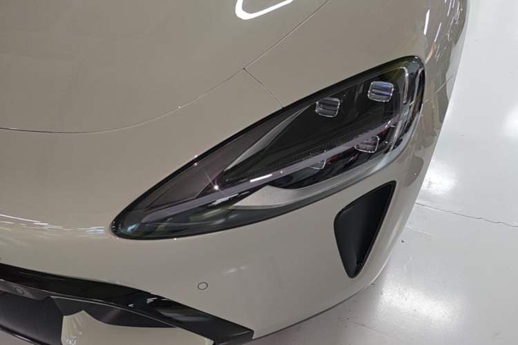 Used Xiaomi Auto SU7 2026 Model Standard Edition Left Front Headlight