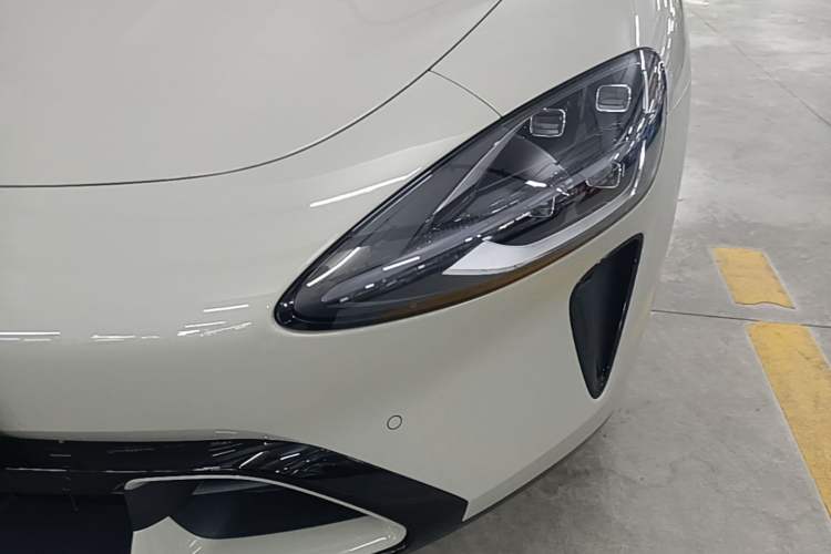 Used Xiaomi Auto SU7 2026 Model Standard Edition Left Front Headlight