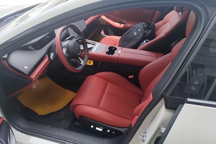 Used Xiaomi Auto SU7 2026 Model Standard Edition Left Front Seat