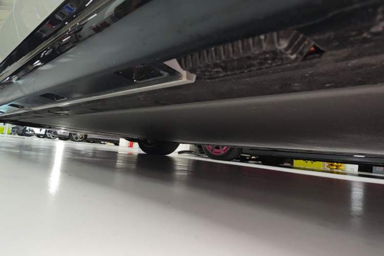 Used Xiaomi Auto SU7 2026 Model Standard Edition Left Side Sill