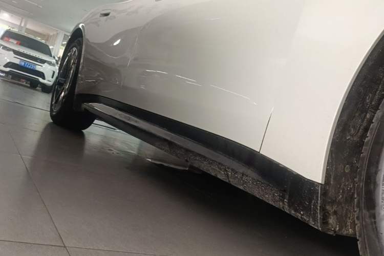 Used Xiaomi Auto SU7 2026 Model Standard Edition Right Side Sill