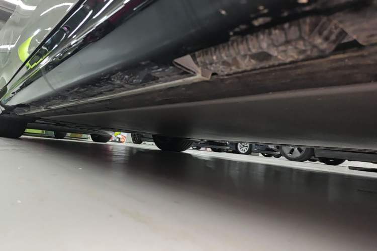 Used Xiaomi Auto SU7 2026 Model Standard Edition Right Side Sill