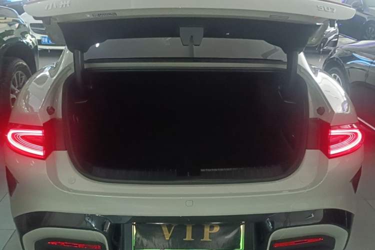 Used Xiaomi Auto SU7 2026 Model Standard Edition Trunk