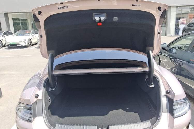 Used Xiaomi Auto SU7 2026 Model Pro Trunk
