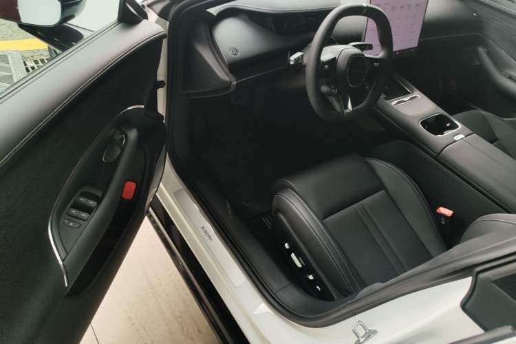 Used Xiaomi Auto SU7 2026 Model Standard Edition Driver Seat