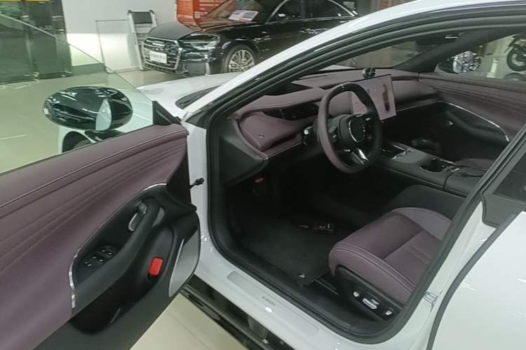 Used Xiaomi Auto SU7 2026 Model Standard Edition Driver Seat