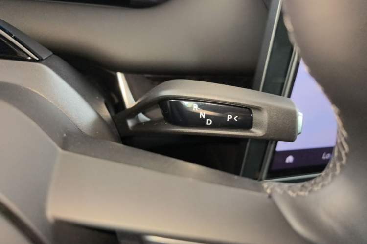 Used Xiaomi Auto SU7 2026 Model Standard Edition Gear Lever