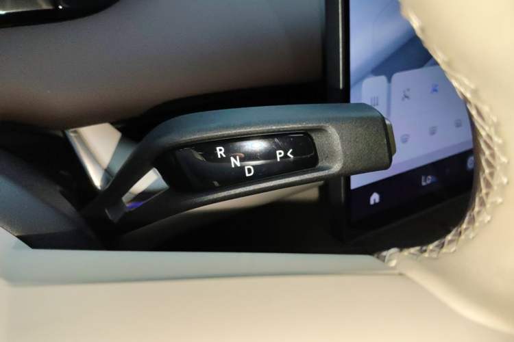Used Xiaomi Auto SU7 2026 Model Pro Gear Lever